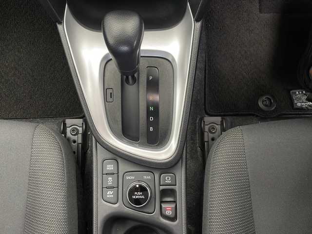 トヨタ ヤリスクロス ハイブリッド G 長野県 2022(令4)年 4.5万km ベージュ 4WD/純正メモリナビ&USB&BT/トヨタセーフティセンス/アダプティブクルーズコントロール/レーントレーシングアシスト/プリクラッシュセーフティ/クリアランスソナー/ロードサインアシスト/オートマチックハイビーム/先行車発進告知/社外前後ドライブレコーダー/ステアリングスイッチ/バックカメラ/ビルトインETC/ハロゲンライト/オートライト/電動格納ミラー/ウィンカーミラー/ドアミラーヒーター/純正16インチAW付サマータイヤ装着/社外16インチAW付スタッドレス積込/純正フロアマット/プッシュスタート/スマートキー/スペアキー1本