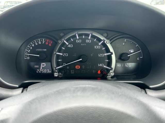 ダイハツ コペン セロ 千葉県 2019(令1)年 2.3万km パールホワイトⅢ フルセグナビ/Bluetooth/DVD/CD/バックカメラ/ドライブレコーダー/ETC/プッシュスタートボタン/革巻きハンドル/ステアリングスイッチ/横滑り防止装置/盗難防止装置/純正アルミホイール/純正フロアマット/シートヒーター/取扱説明書