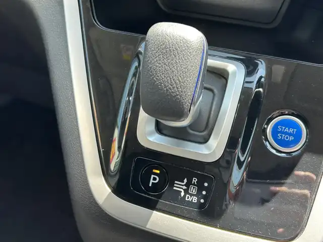日産 セレナ e－パワー ハイウェイスター V 和歌山県 2019(令1)年 2.4万km ブリリアントホワイトパール 純正９型ナビ/社外フリップダウンモニター/フルセグTV/アラウンドビューモニター/（BT/CD/DVD)/エマージェンシーブレーキ/クルーズコントロール/コーナーセンサー/横滑り防止装置/両側パワースライドドア/ハンズフリーオートスライドドア/ドライブレコーダー/ETC/純正フロアマット/純正アルミホイール/LEDヘッドライト/オートライト