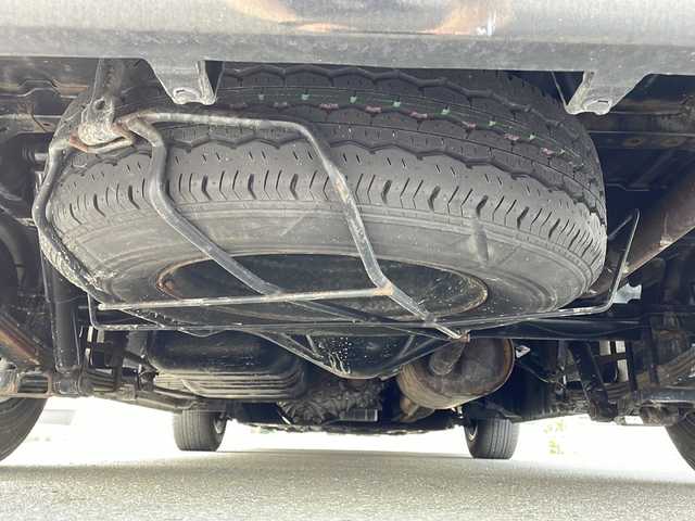 トヨタ ハイエース GL ロング 青森県 2013(平25)年 9.9万km ブラックマイカ 4WD/社外ナビ・フルセグTV/CD・DVD・Bluetooth/フリップダウンモニター×2/バックカメラ/パワースライドドア/前後ドライブレコーダー/社外スピーカー/AC100V100W/キーレスキー/社外エンジンスターター/ETC/HIDライト/LEDフォグランプ/社外16インチアルミ/ローダウン/フロント・リアエアロ