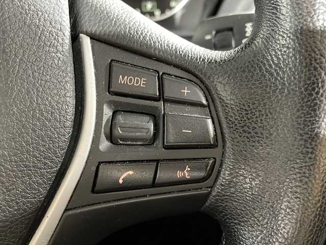 ＢＭＷ １１６ｉ 福岡県 2013(平25)年 10.9万km 紺 ワンオーナー/純正HDDナビ/・AM/FM/CD/DVD/BT/・バックモニター/クルーズコントロール/ハーフレザーシート/キセノンライト/・オートライト/・フォグランプ/ETC/プッシュスタート/スマートキー×2/フロアマット/ドアバイザー