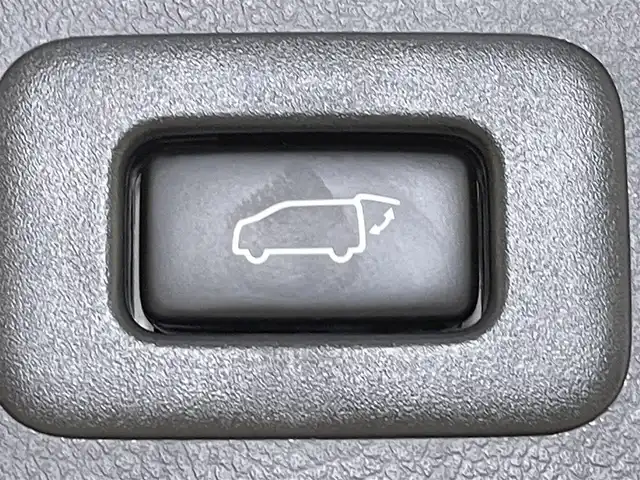 トヨタ アルファードハイブリット S タイプゴールド 愛知県 2020(令2)年 8.9万km ホワイトパールクリスタルシャイン 純正９インチディスプレイオーディオ/モデリスタエアロ/パワーバックドア/衝突軽減ブレーキ/レーントレーシングアシスト/クリアランスソナー/レーダークルーズコントロール/三眼ＬＥＤヘッドライト/バックカメラ　/ドライブレコーダー/ハーフレザーシート/ＥＴＣ
