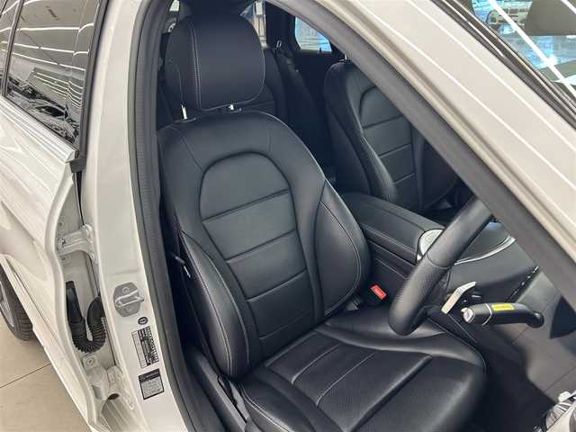 メルセデス・ベンツ Ｃ２００ 岡山県 2016(平28)年 4.7万km ポーラホワイト 純正ナビ/Bluetooth/バックカメラ/レーダーセーフティーパッケージ/レザーシート/ブラインドスポット/クルーズコントロール/レーンアシスト/ステアリングアシスト/ダイナミックセレクト/ヘッドアップディスプレイ/コーナーセンサー/横滑り防止装置/衝突軽減防止装置/純正アルミ