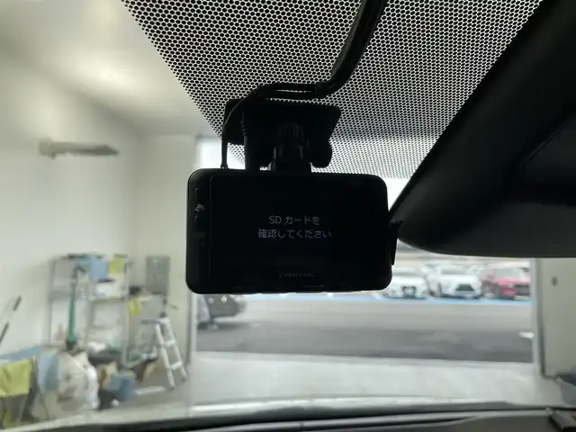 トヨタ アルファードハイブリット Z 愛知県 2023(令5)年 3.7万km プラチナホワイトパールマイカ メーカー14インチDA/（AM/FM/BT/フルセグTV）/13.2型有機EL後席ディスプレイ/全方位バックカメラ/合皮シート/前席パワーシート/前席＋二列目シートベンチレーション/前席＋二列目シートヒーター/ステアリングヒーター/前後ドラレコ/電動リアゲート/置くだけ充電/ユニバーサルステップ/トヨタセーフティセンス/・プリクラッシュセーフティ/・レーンキープアシスト/・ブラインドスポットモニター/・レーダークルーズコントロール/・クリアランスソナー/・ロードサインアシスト/・パーキングアシスト/・オートマチックハイビーム/100V電源/エコモード/EVモード/純正18AW/純正フロアマット/ドアバイザー/オートブレーキホールド/nanoeX/カーテンエアバッグ