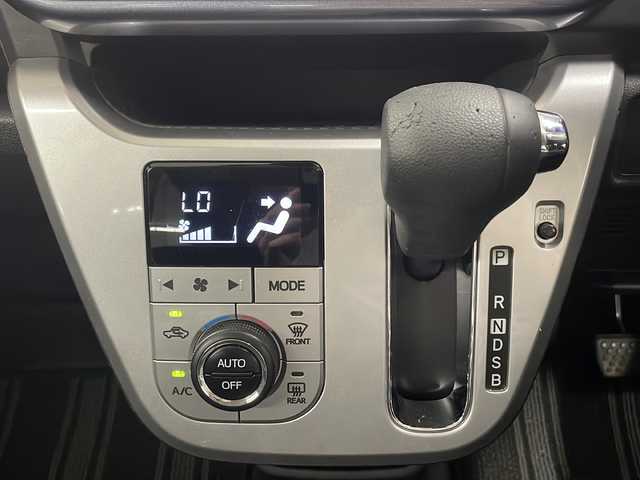 ダイハツ キャスト アクティバ X SAⅢ 長崎県 2018(平30)年 6.3万km オフビートカーキM 社外メモリナビ/（フルセグ/CD/DVD/Bluetooth）/バックカメラ/ETC/衝突軽減ブレーキ/横滑り防止装置/オートライト/オートマチックハイビーム/純正ドアバイザー/社外14インチAW積込み/スタットレスタイヤ積込み/電格ミラー/プッシュスタート/ステアリングスイッチ/スマートキー/取扱説明書/保証書
