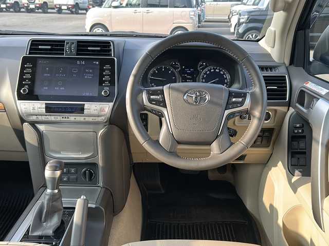 トヨタ ランドクルーザー プラド TX Lパッケージ マットブラED 茨城県 2023(令5)年 3.6万km ブラック Toyota Safety Sense/-・プリクラッシュセーフティ/レーンディパーチャーアラート/オートマチックハイビーム/レーダークルーズコントロール/サンルーフ/純正９インチメモリナビ/-Bluetooth/アラウンドビューモニター/ブラインドスポットモニター/LEDオートライト/革シート/DN席シートヒーター/DN席エアシート/DN席パワーシート/純正18インチアルミホイール/ルーフレール/ステアリングスイッチ/スマートキー/ビルトインETC2.0