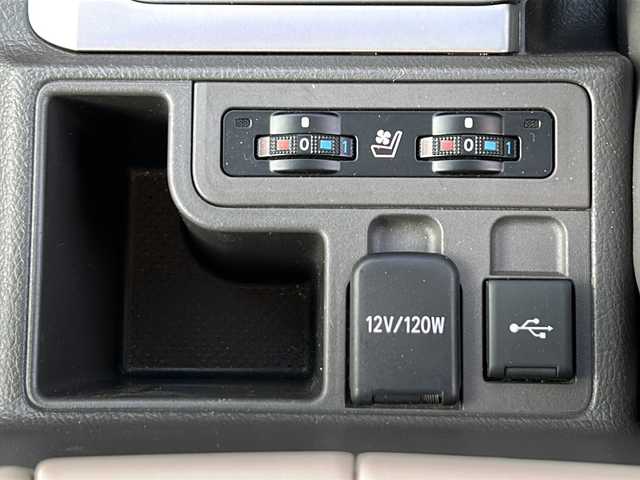 トヨタ ランドクルーザー プラド TX Lパッケージ マットブラED 茨城県 2023(令5)年 3.6万km ブラック Toyota Safety Sense/-・プリクラッシュセーフティ/レーンディパーチャーアラート/オートマチックハイビーム/レーダークルーズコントロール/サンルーフ/純正９インチメモリナビ/-Bluetooth/アラウンドビューモニター/ブラインドスポットモニター/LEDオートライト/革シート/DN席シートヒーター/DN席エアシート/DN席パワーシート/純正18インチアルミホイール/ルーフレール/ステアリングスイッチ/スマートキー/ビルトインETC2.0