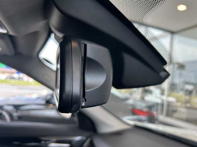 ＢＭＷ Ｘ１ sDrive 18i Xライン 茨城県 2017(平29)年 4.4万km ミネラルホワイト インテリジェントS/コンフォートA/純正HDDナビ/（AM.FM.CD.DVD.BT.USB）/バックカメラ/ミラー一体型ETC/ドライブレコーダー/ハーフレザーシート/D/N席シートヒーター/パワーバックドア/ステアリングスイッチ/スマートキー×2/保証書・取説