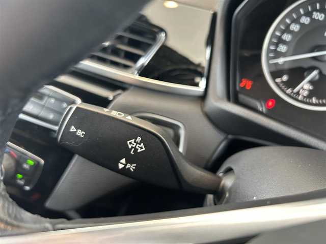 ＢＭＷ Ｘ１ sDrive 18i Xライン 茨城県 2017(平29)年 4.4万km ミネラルホワイト インテリジェントS/コンフォートA/純正HDDナビ/（AM.FM.CD.DVD.BT.USB）/バックカメラ/ミラー一体型ETC/ドライブレコーダー/ハーフレザーシート/D/N席シートヒーター/パワーバックドア/ステアリングスイッチ/スマートキー×2/保証書・取説