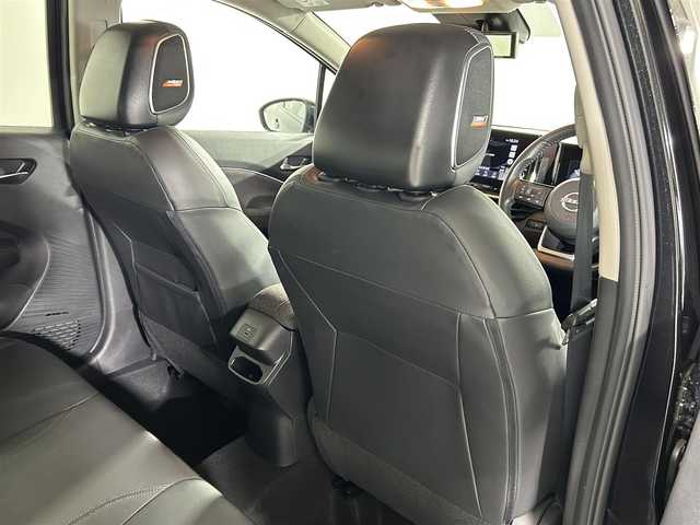 日産 オーラ G レザーエディション 佐賀県 2022(令4)年 5.2万km 黒 メーカー純正ナビ/Bluetoothオーディオ接続/HDMI/アップルカープレイ/BOSSプレミアムサウンド/アラウンドビューモニター/プロパイロット/置くだけ充電/360°セーフティーアシスト/インテリジェントエマージェンシーB/インテリジェントFCW/アダプティブLEDヘッドライト/インテリジェントDA/標識認識/インテリジェントBSI/踏み間違え防止