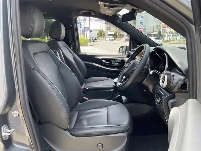 メルセデス・ベンツ Ｖ２２０ d AVG ロング AMGライン 神奈川県 2020(令2)年 1万km グレー 純正10.25インチワイドディスプレイ/　（ナビ機能・Bluetooth・USB）/フルセグTV/AMGライン/レーダーセーフティパッケージ/両側パワースライドドア/パワーバックドア/パノラミックスライディングルーフ/ブルメスターサウンドシステム/本革シート/前席パワーシート/シートヒーター/ミラー型前後ドライブレコーダー/純正19インチAW/LEDヘッドライト/360°カメラ/キーレスゴー×２/取扱説明書