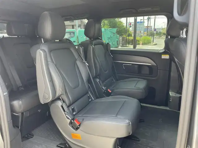 メルセデス・ベンツ Ｖ２２０ d AVG ロング AMGライン 神奈川県 2020(令2)年 1万km グレー 純正10.25インチワイドディスプレイ/　（ナビ機能・Bluetooth・USB）/フルセグTV/AMGライン/レーダーセーフティパッケージ/両側パワースライドドア/パワーバックドア/パノラミックスライディングルーフ/ブルメスターサウンドシステム/本革シート/前席パワーシート/シートヒーター/ミラー型前後ドライブレコーダー/純正19インチAW/LEDヘッドライト/360°カメラ/キーレスゴー×２/取扱説明書