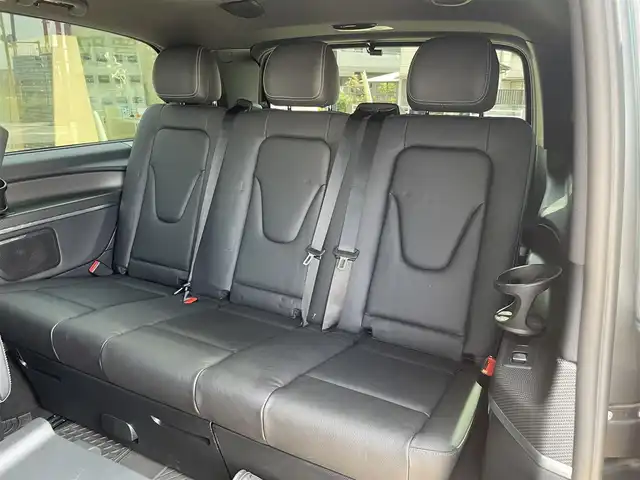 メルセデス・ベンツ Ｖ２２０ d AVG ロング AMGライン 神奈川県 2020(令2)年 1万km グレー 純正10.25インチワイドディスプレイ/　（ナビ機能・Bluetooth・USB）/フルセグTV/AMGライン/レーダーセーフティパッケージ/両側パワースライドドア/パワーバックドア/パノラミックスライディングルーフ/ブルメスターサウンドシステム/本革シート/前席パワーシート/シートヒーター/ミラー型前後ドライブレコーダー/純正19インチAW/LEDヘッドライト/360°カメラ/キーレスゴー×２/取扱説明書