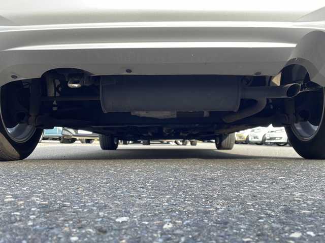 日産 ノート e－パワー X FOUR 道東・釧路十勝 2019(平31)年 1.3万km ブリリアントシルバー 切替式4WD/スタッドレスアルミ積込/社外ナビ/・ワンセグ/ラジオ/CD/AUX/エマージェンシーブレーキ/レーンキープアシスト/前後コーナーセンサー/ライトレベライザー/純正フロアマット/ドアバイザー/電動格納ミラー