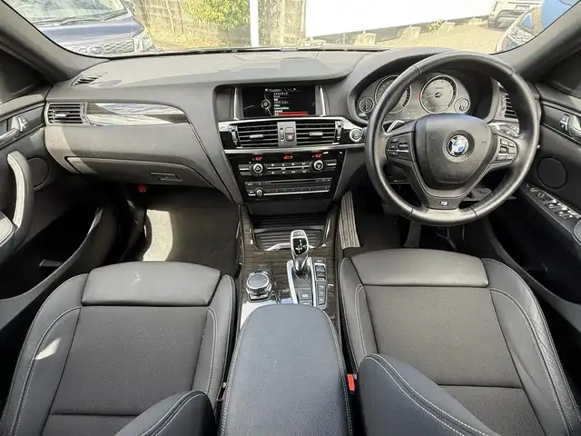 ＢＭＷ Ｘ４ xDrive 28i Mスポーツ 静岡県 2015(平27)年 2.1万km カーボンブラックM 純正ナビゲーション/【TV/DVD/CD/BT】/フロント・バックカメラ/ハーフレザーシート/メモリー付きパワーシート/クルーズコントロール/LKA/純正LEDヘッドライト/純正１９インチAW/電動リアゲート