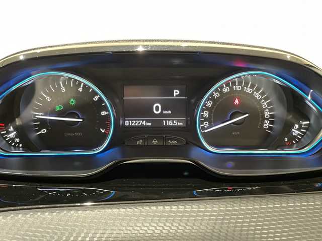 プジョー ２００８ クロスシティ 新潟県 2017(平29)年 1.3万km 黒 オプション/・ナビ/・フルセグTV/クロスシティ標準装備/・グリップコントロール/・CROSSCITYコンパスロゴ/・左右フロントドア前部バッジ/・ラーステッカー／専用フロアマット/・リアサイドウインドウ上部＆リアスポイラー/・アルカンタラ＆テップレザーシート/・シートヒーター/・上級革巻ステアリングホイール（GT Lineタイプ）/・バックアイカメラ/・Peugeotミラースクリーン/・Apple CarPlay/標準装備/・クルーズコントロール/・リアパーキングセンサー/・オートライト/・オートエアコン/・ＥＴＣ/・ドライブレコーダー