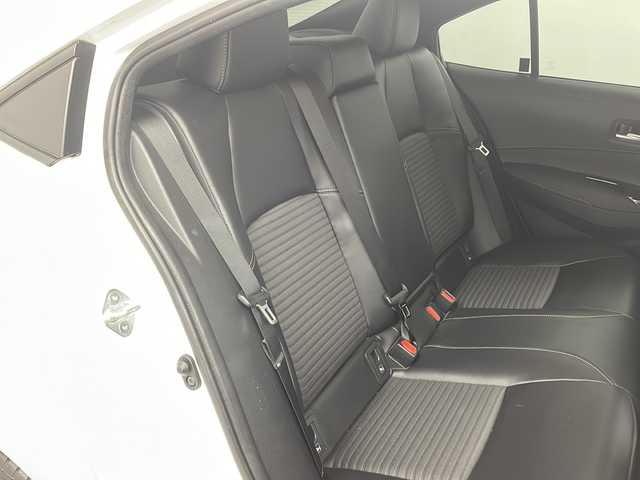 トヨタ カローラ ハイブリット ダブルバイビー 兵庫県 2020(令2)年 5.2万km ホワイトパールクリスタルシャイン ・純正ディスプレイオーディオ/・Bluetooth/USB/AM/FM/TV//Apple carplay/Android Auto/・バックカメラ/・ビルトインETC/・Toyota　Safety　Sense/・プリクラッシュセーフティ/・レーントレーシングアシスト/・レーダークルーズコントロール全車速追従機能付/・オートマチックハイビーム/・ロードサインアシスト/・インテリジェントクリアランスソナー/・パーキングサポートブレーキ/・ブラインドスポットモニター/・リヤクロストラフィックアラート/・先行車発進告知/・革巻きステアリング/・純正１７インチアルミホイール/・ＬＥＤヘッドライト/・オートライト/・フォグランプ/・ハーフレザー/・社外フロアマット/・スマートキー/・プッシュスタート