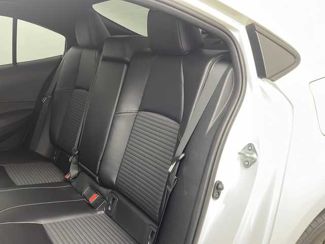 トヨタ カローラ ハイブリット ダブルバイビー 兵庫県 2020(令2)年 5.2万km ホワイトパールクリスタルシャイン ・純正ディスプレイオーディオ/・Bluetooth/USB/AM/FM/TV//Apple carplay/Android Auto/・バックカメラ/・ビルトインETC/・Toyota　Safety　Sense/・プリクラッシュセーフティ/・レーントレーシングアシスト/・レーダークルーズコントロール全車速追従機能付/・オートマチックハイビーム/・ロードサインアシスト/・インテリジェントクリアランスソナー/・パーキングサポートブレーキ/・ブラインドスポットモニター/・リヤクロストラフィックアラート/・先行車発進告知/・革巻きステアリング/・純正１７インチアルミホイール/・ＬＥＤヘッドライト/・オートライト/・フォグランプ/・ハーフレザー/・社外フロアマット/・スマートキー/・プッシュスタート