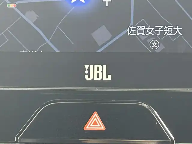 トヨタ ハリアー ハイブリッド Z レザーパッケージ 佐賀県 2024(令6)年 1.1万km プレシャスブラックパール 純正12・3インチディスプレイオーディオ/フルセグTV/Bluetooth/Androidauto/Applecarplay/ナビ機能付き/JBLプレミアムサウンド/全方位カメラ/デジタルインナールームミラー/衝突被害軽減システム/ヘッドアップディスプレイ/ブラインドスポットモニター/レーダークルーズコントロール/レーンアシスト/ロードサインアシスト/パーキングサポートブレーキ/オートライト/オートマチックハイビーム/LEDヘッドライト/LEDフォグライト/前後ドライブレコーダー/クリアランスソナー/電子パーキング/ブレーキホールド/ビルトインETC2.0/パワーバックドア/置くだけ充電/ステアリングヒーター/運転席・助手席シートヒーター/運転席・助手席エアシート/運転席・助手席パワーシート/レザーシート/純正18インチアルミホイール/純正フロアマット/スマートキー/スペアキー×１