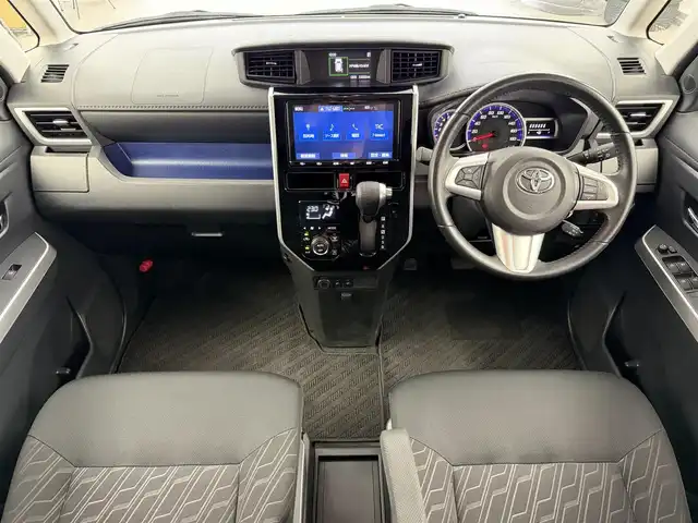 トヨタ ルーミー カスタムG 愛知県 2019(平31)年 2.3万km パールホワイトⅢ スマートアシスト/純正9インチナビ/（Bluetooth/CD/DVD/AM/FM）/バックカメラ/クルーズコントロール/ETC/両側パワースライドドア/前席シートヒーター/オートライト/純正LEDライト/純正AW/電動格納ミラー/後席テーブル/コーナーセンサー/プッシュスタート/スマートキー