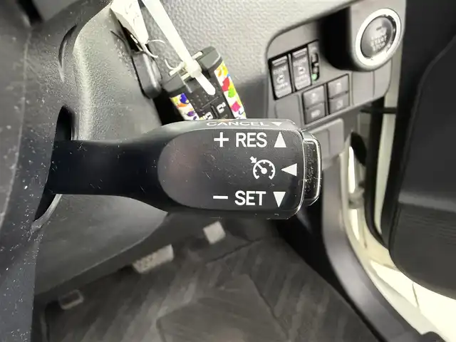 トヨタ ルーミー カスタムG 愛知県 2019(平31)年 2.3万km パールホワイトⅢ スマートアシスト/純正9インチナビ/（Bluetooth/CD/DVD/AM/FM）/バックカメラ/クルーズコントロール/ETC/両側パワースライドドア/前席シートヒーター/オートライト/純正LEDライト/純正AW/電動格納ミラー/後席テーブル/コーナーセンサー/プッシュスタート/スマートキー
