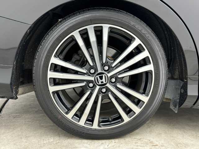 ホンダ オデッセイ アブソルート 三重県 2013(平25)年 3.1万km クリスタルブラックパール /禁煙車//社外ナビ/（CD.DVD.SD.BT）//フルセグTV//両側パワースライドドア//フリップダウンモニター//ビルトインETC//クルーズコントロール//LEDヘッドライト//車高調（純正サスあり）//後席オットマン//アイドリングストップ//パドルシフト//ステアリングスイッチ//スマートキー