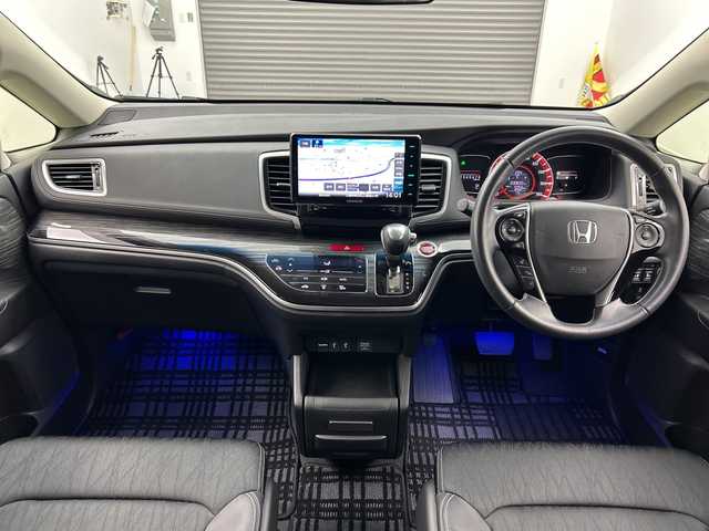 ホンダ オデッセイ アブソルート 三重県 2013(平25)年 3.1万km クリスタルブラックパール /禁煙車//社外ナビ/（CD.DVD.SD.BT）//フルセグTV//両側パワースライドドア//フリップダウンモニター//ビルトインETC//クルーズコントロール//LEDヘッドライト//車高調（純正サスあり）//後席オットマン//アイドリングストップ//パドルシフト//ステアリングスイッチ//スマートキー