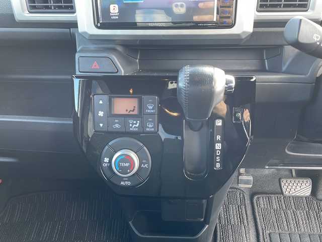 ダイハツ ウェイク G ターボ SA Ⅲ 島根県 2022(令4)年 4.4万km シャイニングホワイトパール ワンオーナー/社外7インチナビ/【Bluetooth/CD/DVD/フルセグTV】/バックカメラ/衝突軽減ブレーキ/前後ドライブレコーダー/両側パワースライドドア/LEDヘッドライト/オートライト/オートマチックハイビーム/ETC/ドアバイザー/純正フロアマット/後席サンシェード/プッシュスタート/スマートキー/ステアリングリモコン