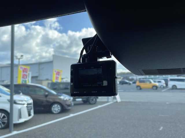 ダイハツ ウェイク G ターボ SA Ⅲ 島根県 2022(令4)年 4.4万km シャイニングホワイトパール ワンオーナー/社外7インチナビ/【Bluetooth/CD/DVD/フルセグTV】/バックカメラ/衝突軽減ブレーキ/前後ドライブレコーダー/両側パワースライドドア/LEDヘッドライト/オートライト/オートマチックハイビーム/ETC/ドアバイザー/純正フロアマット/後席サンシェード/プッシュスタート/スマートキー/ステアリングリモコン