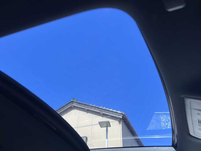 レクサス ＵＸ 250h Fスポーツ 岐阜県 2021(令3)年 6.5万km ホワイトノーヴァガラスフレーク ワンオーナー/サンルーフ/ドラレコ/純正ナビ/AM/FM/Bluetooth/TV（フルセグ）/miracast/sports、normal、eco、EVモード/レザーシート/シートヒーター/レーダークルーズ/パワーバックドア/アラウンドビューモニター/コーナーセンサー/パドルシフト/シートメモリー/パワーシート/オートライト/オートエアコン/オートホールド/電動パーキング/本巻ステアリング/純正マット/ビルトインETC/プッシュスタート/スマートキー/カードキー/取扱説明書/保証書