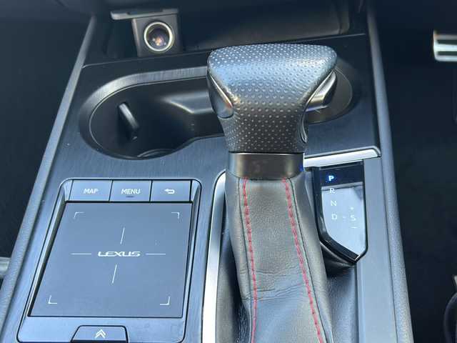 レクサス ＵＸ 250h Fスポーツ 岐阜県 2021(令3)年 6.5万km ホワイトノーヴァガラスフレーク ワンオーナー/サンルーフ/ドラレコ/純正ナビ/AM/FM/Bluetooth/TV（フルセグ）/miracast/sports、normal、eco、EVモード/レザーシート/シートヒーター/レーダークルーズ/パワーバックドア/アラウンドビューモニター/コーナーセンサー/パドルシフト/シートメモリー/パワーシート/オートライト/オートエアコン/オートホールド/電動パーキング/本巻ステアリング/純正マット/ビルトインETC/プッシュスタート/スマートキー/カードキー/取扱説明書/保証書