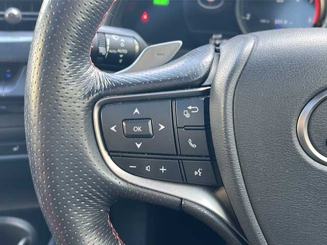 レクサス ＵＸ 250h Fスポーツ 岐阜県 2021(令3)年 6.5万km ホワイトノーヴァガラスフレーク ワンオーナー/サンルーフ/ドラレコ/純正ナビ/AM/FM/Bluetooth/TV（フルセグ）/miracast/sports、normal、eco、EVモード/レザーシート/シートヒーター/レーダークルーズ/パワーバックドア/アラウンドビューモニター/コーナーセンサー/パドルシフト/シートメモリー/パワーシート/オートライト/オートエアコン/オートホールド/電動パーキング/本巻ステアリング/純正マット/ビルトインETC/プッシュスタート/スマートキー/カードキー/取扱説明書/保証書