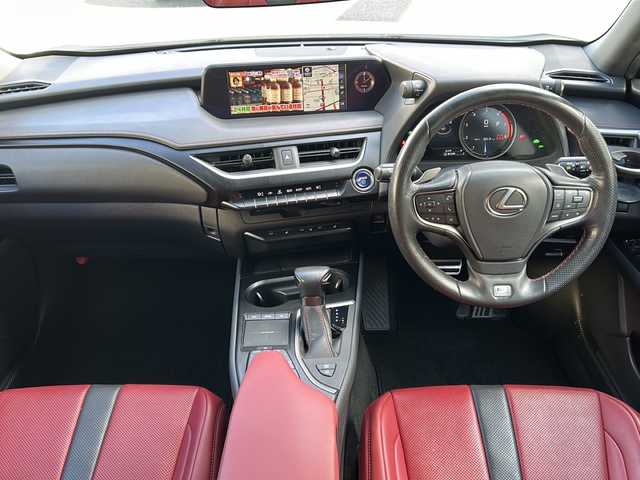 レクサス ＵＸ 250h Fスポーツ 岐阜県 2021(令3)年 6.5万km ホワイトノーヴァガラスフレーク ワンオーナー/サンルーフ/ドラレコ/純正ナビ/AM/FM/Bluetooth/TV（フルセグ）/miracast/sports、normal、eco、EVモード/レザーシート/シートヒーター/レーダークルーズ/パワーバックドア/アラウンドビューモニター/コーナーセンサー/パドルシフト/シートメモリー/パワーシート/オートライト/オートエアコン/オートホールド/電動パーキング/本巻ステアリング/純正マット/ビルトインETC/プッシュスタート/スマートキー/カードキー/取扱説明書/保証書