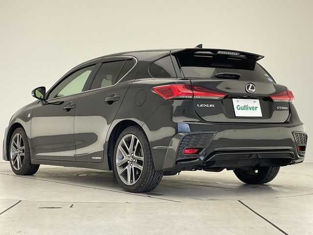 レクサス ＣＴ 200h Fスポーツ 愛知県 2018(平30)年 5.1万km グラファイトブラックガラスフレーク レクサスセーフティセンス/純正ナビ/F-SPOPT専用レザーシート/シートヒーター/バックカメラ/パワーシート/パドルシフト/オートマチックハイビーム/LEDヘッドライト/ドライブレコーダー/革巻きステアリング/ETC2.0/衝突軽減システム/ステアリングスイッチ/スマートキー/プッシュスタート