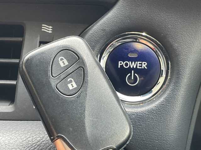 レクサス ＣＴ 200h Fスポーツ 愛知県 2018(平30)年 5.1万km グラファイトブラックガラスフレーク レクサスセーフティセンス/純正ナビ/F-SPOPT専用レザーシート/シートヒーター/バックカメラ/パワーシート/パドルシフト/オートマチックハイビーム/LEDヘッドライト/ドライブレコーダー/革巻きステアリング/ETC2.0/衝突軽減システム/ステアリングスイッチ/スマートキー/プッシュスタート