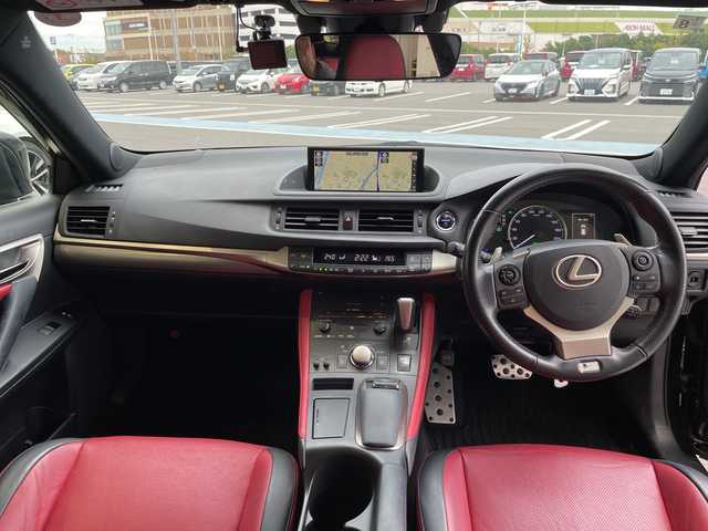 レクサス ＣＴ 200h Fスポーツ 愛知県 2018(平30)年 5.1万km グラファイトブラックガラスフレーク レクサスセーフティセンス/純正ナビ/F-SPOPT専用レザーシート/シートヒーター/バックカメラ/パワーシート/パドルシフト/オートマチックハイビーム/LEDヘッドライト/ドライブレコーダー/革巻きステアリング/ETC2.0/衝突軽減システム/ステアリングスイッチ/スマートキー/プッシュスタート