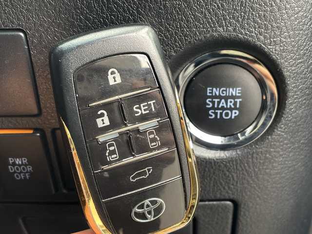 トヨタ アルファード S タイプゴールド 愛知県 2020(令2)年 2.9万km ブラック 純正9型ナビ/フリップダウンモニター/両側パワースライドドア/バックカメラ/電動リアゲート/コーナーセンサー/純正アルミホイール/ETC2.0/LEDヘッドライト/リアオートエアコン/レーンキープアシスト/オートマチックハイビーム/ドライブレコーダー/衝突軽減システム/フルセグ/CD DVD/Bluetooth/ステアリングスイッチ/スマートキー/プッシュスタート