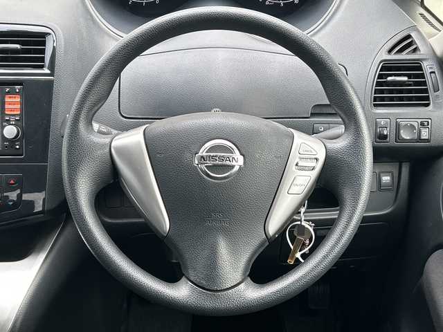 日産 セレナ 20S 茨城県 2012(平24)年 2.7万km ブリリアントシルバー 純正メモリナビ【MM312D-W】/(地デジTV・CD・DVD・BT・ラジオ再生)/両側スライドドア/ETC/オートライト/リモコンキー