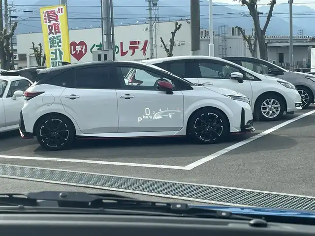 スズキ スペーシア カスタム HYBRID XS 愛媛県 2020(令2)年 8.7万km ブリスクブルーM 純正8型ナビ(Bluetooth/フルセグTV)/全周囲カメラ/両側電動スライドドア/リアサーキュレーター/ヘッドアップディスプレイ/衝突被害軽減装置/車線逸脱防止装置/アイドリングストップ/バックソナー/LEDヘッドライト/オートライト/オートマチックハイビーム/ハーフレザーシート/シートヒーター/後席サンシェイド/純正ドアバイザー/電格ミラー/純正フロアマット/現状サマー(純正AW)(165/55/R15)/BRIDGESTONE NEWNO/禁煙車