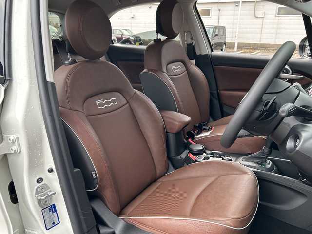 フィアット ５００Ｘ クロスプラス 道東・釧路十勝 2016(平28)年 2.1万km パール ４WD/純正ディスプレイオーディオ/ BT/USB/AUX/バックカメラ/ETC/衝突回避ブレーキ/レーンキーピングアシスト/アダプティブクルーズコントロール/ブラインドスポットモニター/リアパークセンサー/レザーシート/フロントパワーシート/フロントシートヒーティング/オートライト/純正18インチAW/純正フロアマット