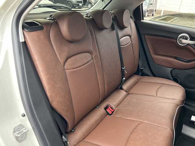 フィアット ５００Ｘ クロスプラス 道東・釧路十勝 2016(平28)年 2.1万km パール ４WD/純正ディスプレイオーディオ/ BT/USB/AUX/バックカメラ/ETC/衝突回避ブレーキ/レーンキーピングアシスト/アダプティブクルーズコントロール/ブラインドスポットモニター/リアパークセンサー/レザーシート/フロントパワーシート/フロントシートヒーティング/オートライト/純正18インチAW/純正フロアマット