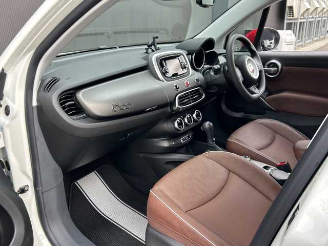 フィアット ５００Ｘ クロスプラス 道東・釧路十勝 2016(平28)年 2.1万km パール ４WD/純正ディスプレイオーディオ/ BT/USB/AUX/バックカメラ/ETC/衝突回避ブレーキ/レーンキーピングアシスト/アダプティブクルーズコントロール/ブラインドスポットモニター/リアパークセンサー/レザーシート/フロントパワーシート/フロントシートヒーティング/オートライト/純正18インチAW/純正フロアマット