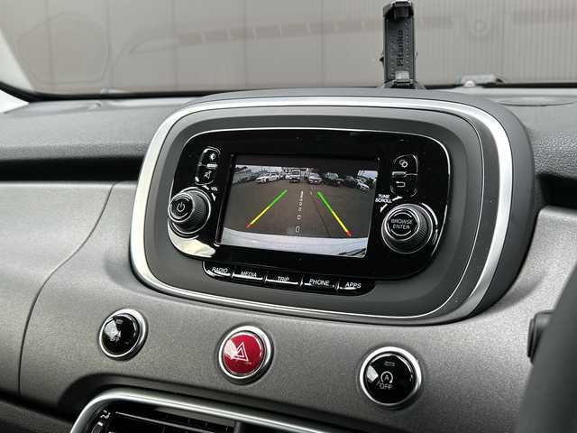 フィアット ５００Ｘ クロスプラス 道東・釧路十勝 2016(平28)年 2.1万km パール ４WD/純正ディスプレイオーディオ/ BT/USB/AUX/バックカメラ/ETC/衝突回避ブレーキ/レーンキーピングアシスト/アダプティブクルーズコントロール/ブラインドスポットモニター/リアパークセンサー/レザーシート/フロントパワーシート/フロントシートヒーティング/オートライト/純正18インチAW/純正フロアマット