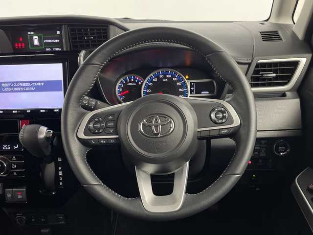 トヨタ ルーミー カスタムG－T 鹿児島県 2021(令3)年 0.8万km ブラックマイカメタリック/パールホワイト2トーン 純正9インチナビ/（CD/DVD/BT/フルセグTV）/純正フリップダウンモニター/両側パワースライドドア/レーダークルーズコントロール/スマートアシスト/パノラミックビューモニター/シートヒーター/ドライブレコーダー/電動パーキングブレーキ/オートホールド機能/オートライト/オートマチックハイビーム/コーナーセンサ―/アイドリングストップ