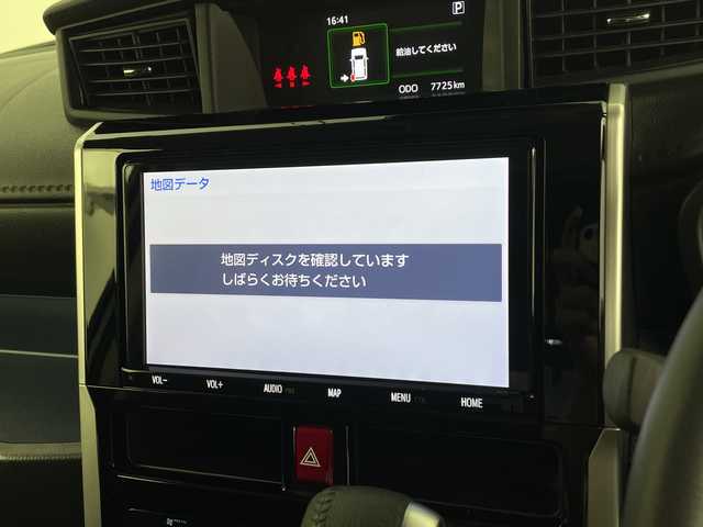 トヨタ ルーミー カスタムG－T 鹿児島県 2021(令3)年 0.8万km ブラックマイカメタリック/パールホワイト2トーン 純正9インチナビ/（CD/DVD/BT/フルセグTV）/純正フリップダウンモニター/両側パワースライドドア/レーダークルーズコントロール/スマートアシスト/パノラミックビューモニター/シートヒーター/ドライブレコーダー/電動パーキングブレーキ/オートホールド機能/オートライト/オートマチックハイビーム/コーナーセンサ―/アイドリングストップ