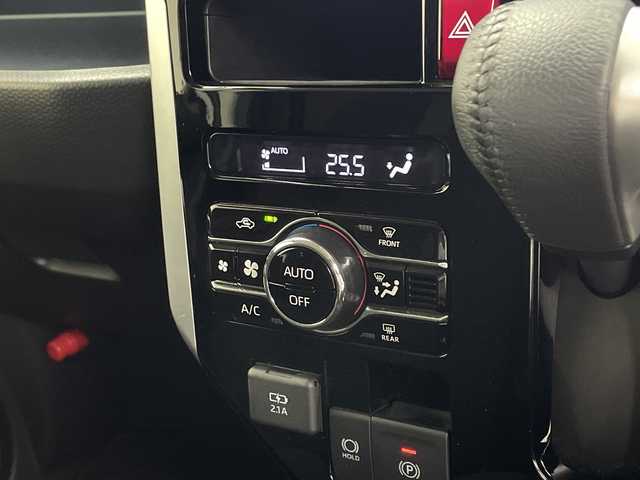 トヨタ ルーミー カスタムG－T 鹿児島県 2021(令3)年 0.8万km ブラックマイカメタリック/パールホワイト2トーン 純正9インチナビ/（CD/DVD/BT/フルセグTV）/純正フリップダウンモニター/両側パワースライドドア/レーダークルーズコントロール/スマートアシスト/パノラミックビューモニター/シートヒーター/ドライブレコーダー/電動パーキングブレーキ/オートホールド機能/オートライト/オートマチックハイビーム/コーナーセンサ―/アイドリングストップ