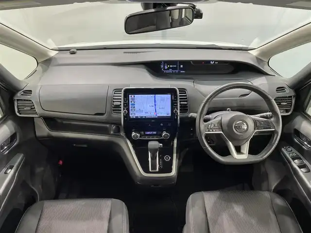 日産 セレナ ハイウェイスターVセレクションⅡ 愛知県 2018(平30)年 3.6万km ブリリアントホワイトパール 純正１０インチナビ(MM518D-L)/（Bluetooth/フルセグTV/SD/FM/AM/CD・DVD再生）/アラウンドビューモニター　/パーキングアシスト　/両側電動スライドドア（ハンズフリー機能有）/衝突軽減ブレーキ　/ビルトインＥＴＣ　/クルーズコントロール　/ソナー　/アイドリングストップ/純正フロアマット　/ＬＥＤヘッドライト　/車線逸脱警報　/ドライブレコーダー/アクセサリーソケット/後席サンシェード/ISOFIX/フォグランプ