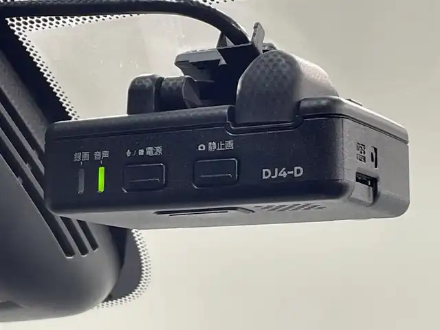 日産 セレナ ハイウェイスターVセレクションⅡ 愛知県 2018(平30)年 3.6万km ブリリアントホワイトパール 純正１０インチナビ(MM518D-L)/（Bluetooth/フルセグTV/SD/FM/AM/CD・DVD再生）/アラウンドビューモニター　/パーキングアシスト　/両側電動スライドドア（ハンズフリー機能有）/衝突軽減ブレーキ　/ビルトインＥＴＣ　/クルーズコントロール　/ソナー　/アイドリングストップ/純正フロアマット　/ＬＥＤヘッドライト　/車線逸脱警報　/ドライブレコーダー/アクセサリーソケット/後席サンシェード/ISOFIX/フォグランプ