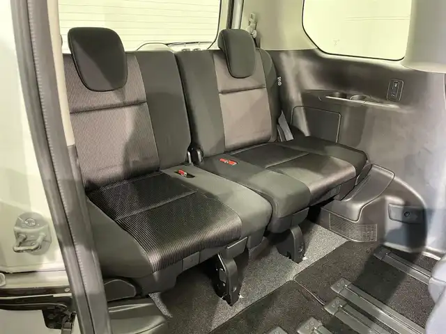 日産 セレナ ハイウェイスターVセレクションⅡ 愛知県 2018(平30)年 3.6万km ブリリアントホワイトパール 純正１０インチナビ(MM518D-L)/（Bluetooth/フルセグTV/SD/FM/AM/CD・DVD再生）/アラウンドビューモニター　/パーキングアシスト　/両側電動スライドドア（ハンズフリー機能有）/衝突軽減ブレーキ　/ビルトインＥＴＣ　/クルーズコントロール　/ソナー　/アイドリングストップ/純正フロアマット　/ＬＥＤヘッドライト　/車線逸脱警報　/ドライブレコーダー/アクセサリーソケット/後席サンシェード/ISOFIX/フォグランプ