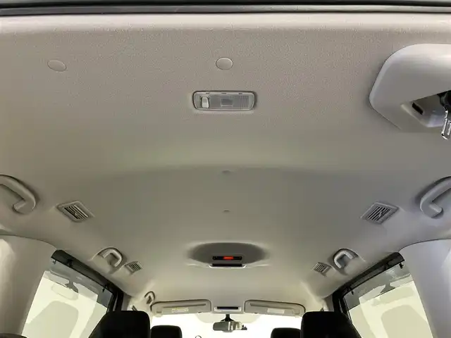 日産 セレナ ハイウェイスターVセレクションⅡ 愛知県 2018(平30)年 3.6万km ブリリアントホワイトパール 純正１０インチナビ(MM518D-L)/（Bluetooth/フルセグTV/SD/FM/AM/CD・DVD再生）/アラウンドビューモニター　/パーキングアシスト　/両側電動スライドドア（ハンズフリー機能有）/衝突軽減ブレーキ　/ビルトインＥＴＣ　/クルーズコントロール　/ソナー　/アイドリングストップ/純正フロアマット　/ＬＥＤヘッドライト　/車線逸脱警報　/ドライブレコーダー/アクセサリーソケット/後席サンシェード/ISOFIX/フォグランプ